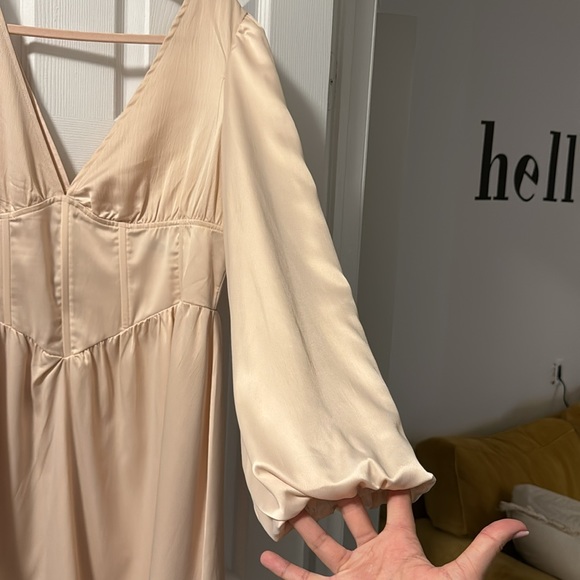 Boohoo - Beige Satin Dress - Picture 4 of 5